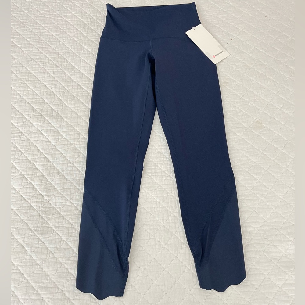 LULULEMON navy blue Wunder under Crop 23” leggings